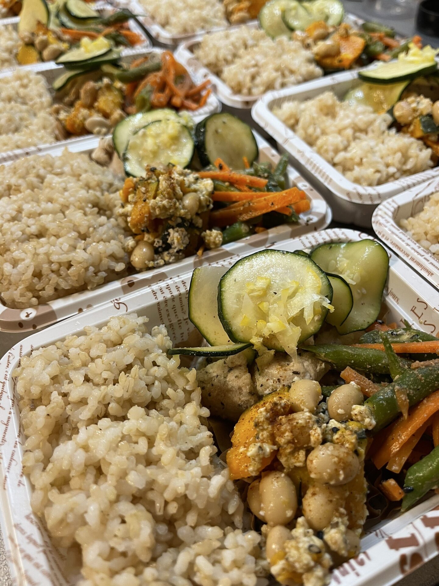 野菜たっぷりのお弁当の写真
